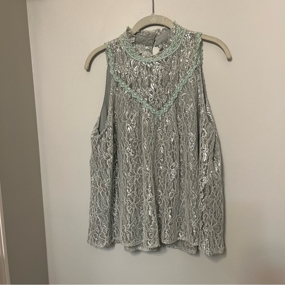 Wishlist Top Sage Green Lace Sleeveless Swing Romantic Key Hole Back Lined L EUC